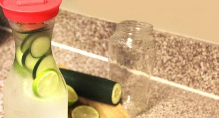 Agua de sabores en casa
