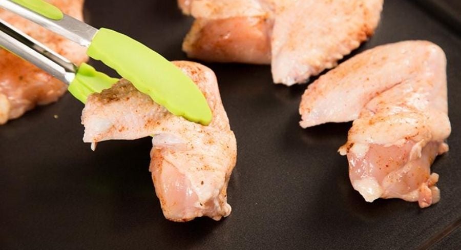 Paso a paso para preparar alitas de pollo caseras