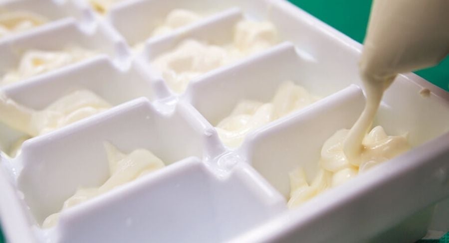 Batidos de fruta para un desayuno rápido: congela el yogur griego
