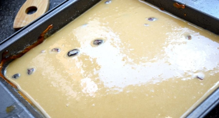 Paso a paso para hacer budín de pan con arándanos