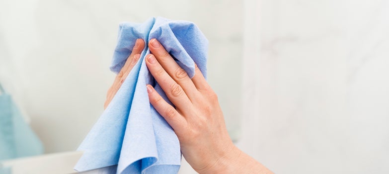 Cómo preparar ventanas y marcos antes de la limpieza para un acabado perfecto