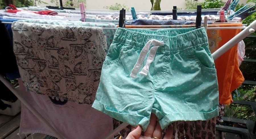 Trucos para quitar arrugas de la ropa sin plancha