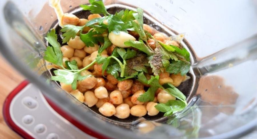 Paso a paso para hacer hummus de garbanzos