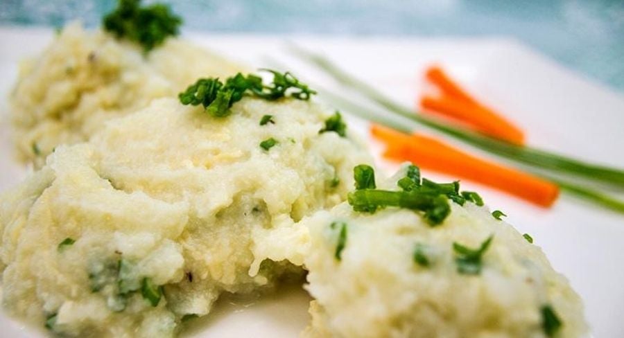 Puré de coliflor y queso parmesano