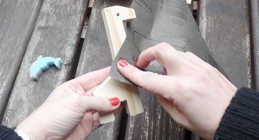 Paso a paso para pintar y restaurar un mueble de madera