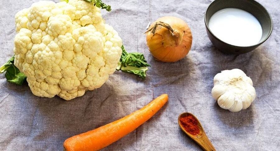 Ingredientes para preparar sopa de coliflor