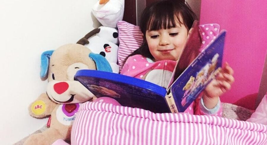 Tips para ayudarle a tus hijos a superar el miedo a la oscuridad: prueba con luz tenue