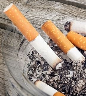 como-eliminar-el-olor-a-cigarrillo-en-casa-thumbnail