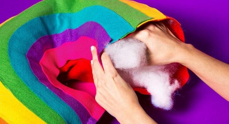 Paso a paso para hacer cojines decorativos en casa