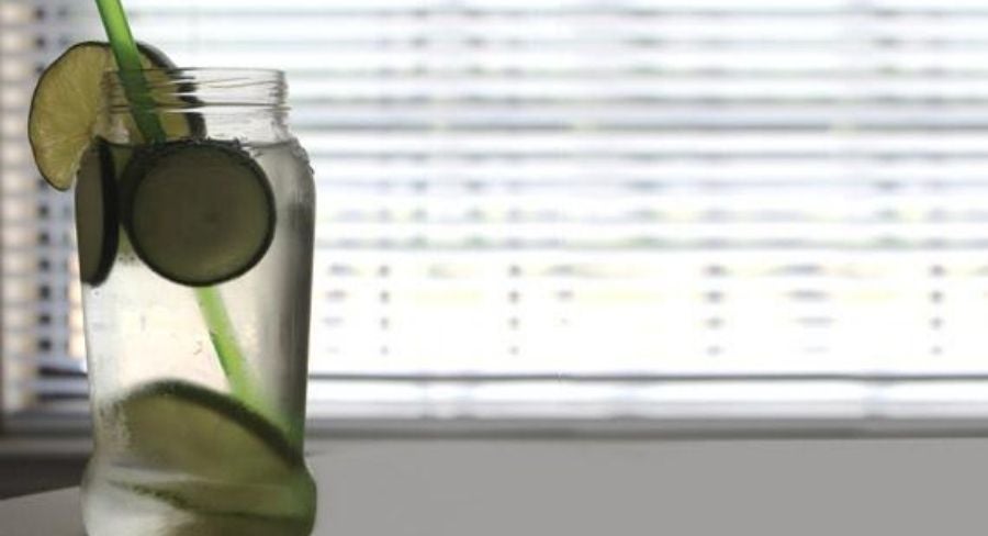 Agua de sabores en casa