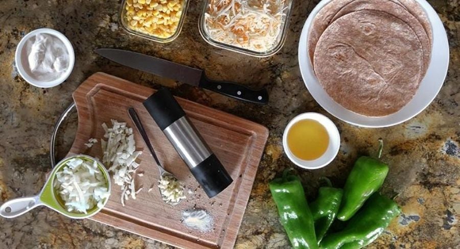 Ingredientes para preparar Rajas con crema y queso