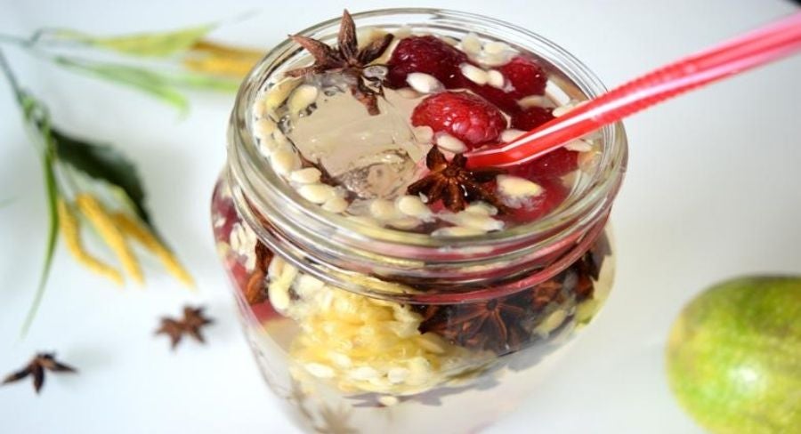 Bebidas refrescantes para el verano: maracuyá y anís estrellado