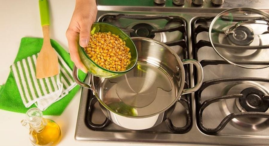 Paso a paso para preparar Palomitas con caramelo en casa